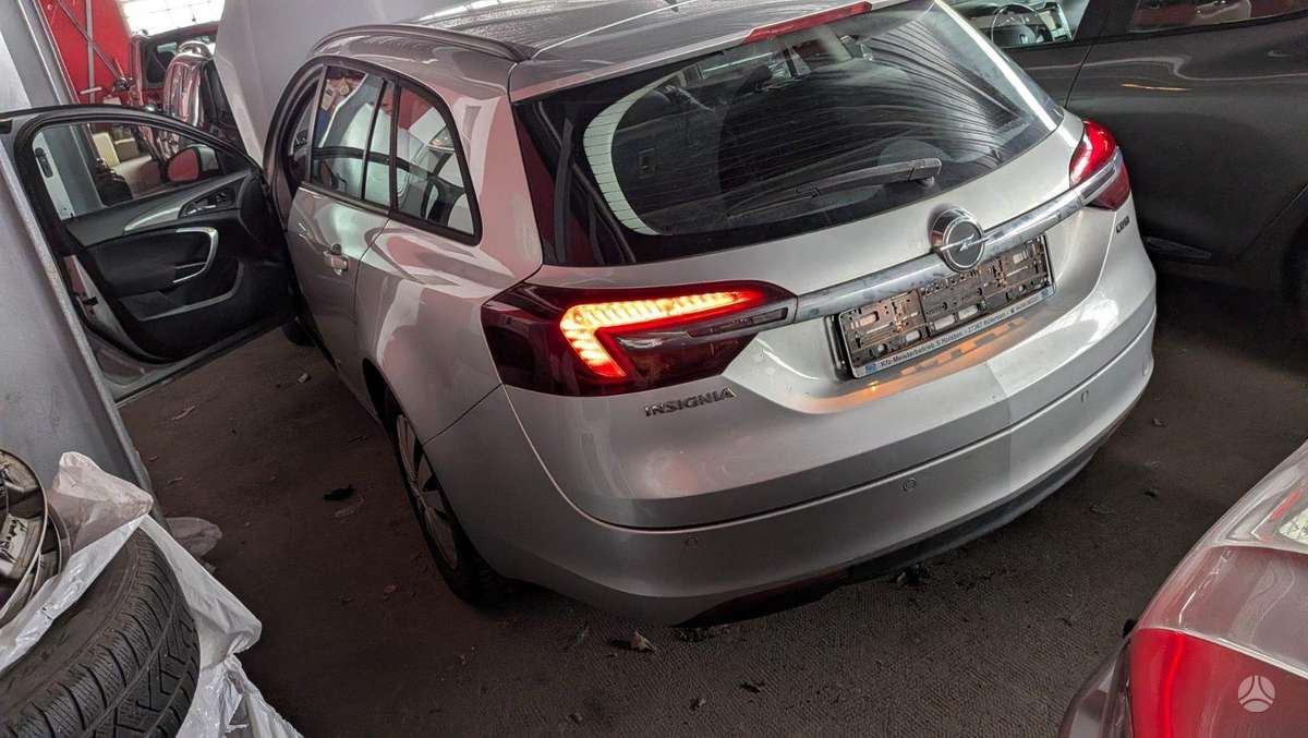 Opel Insignia, 1.6 l., Универсал