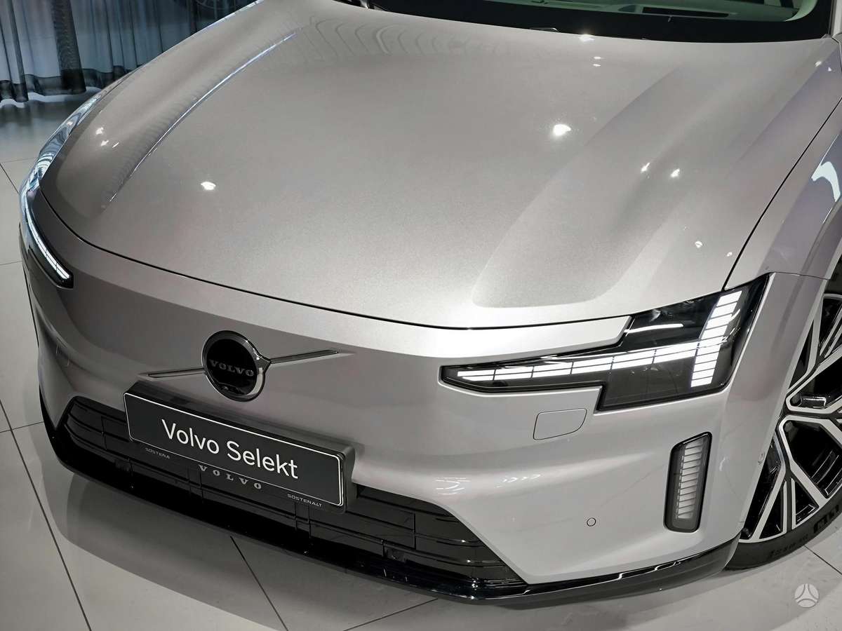 Volvo ES90 - 2