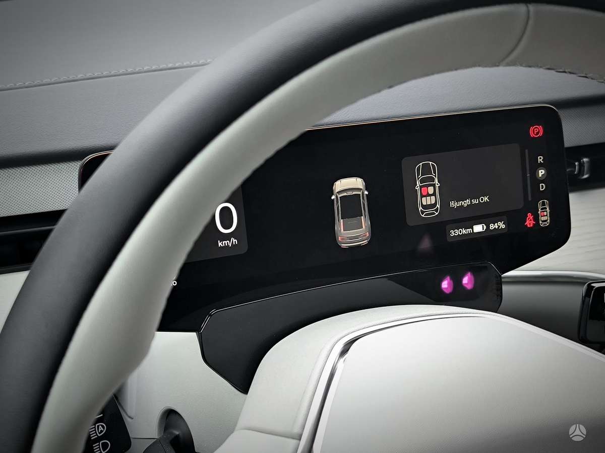 Volvo ES90 - 12