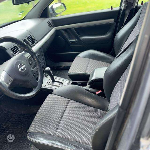 Opel Vectra, 2.2 l., hatchback