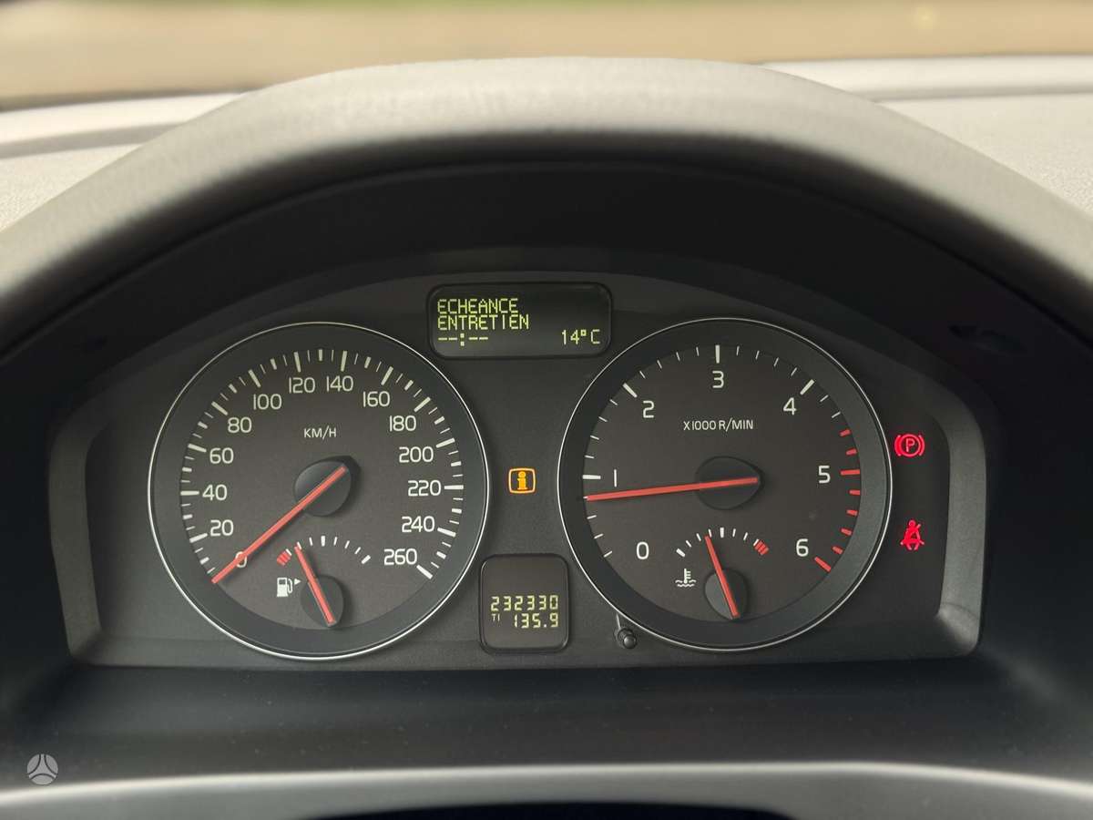 Volvo C30, 1.6 l., hatchback