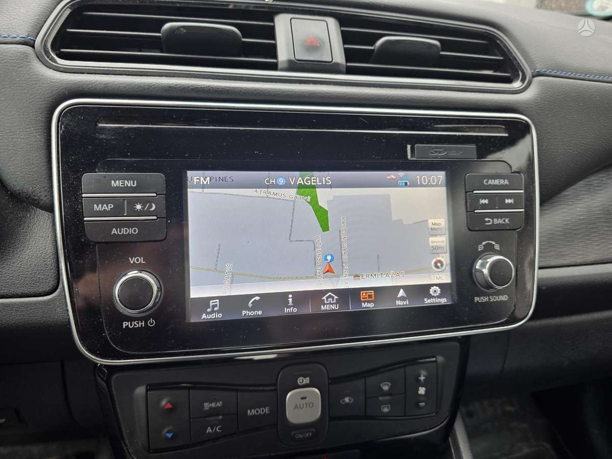 Nissan Leaf, Универсал