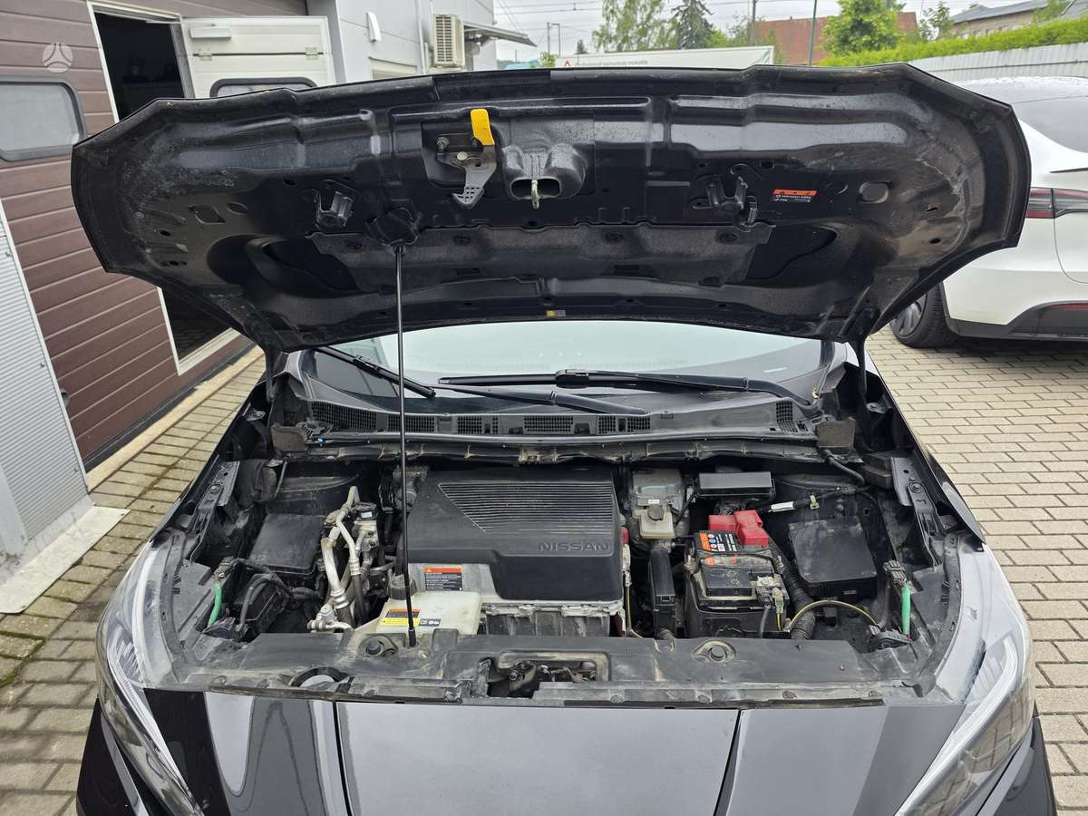 Nissan Leaf, Универсал