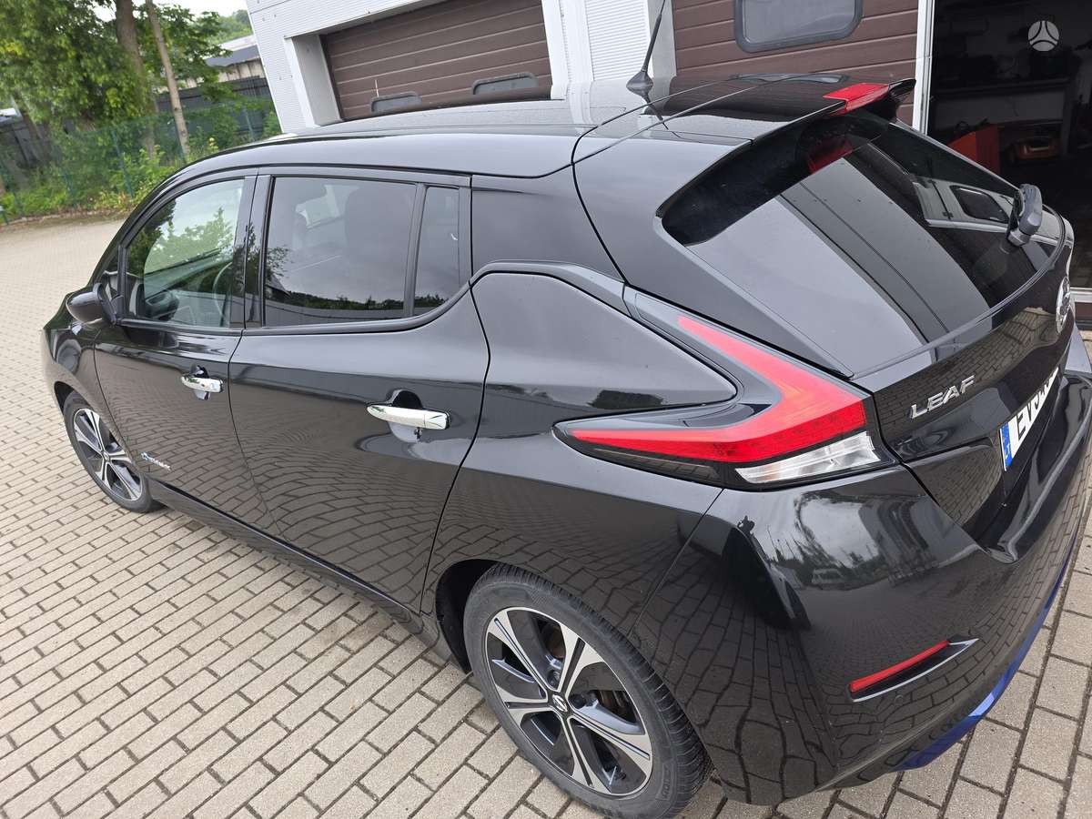 Nissan Leaf, Универсал