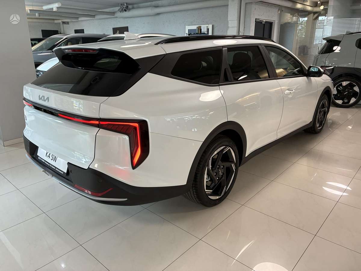 Kia K4, 1.6 l., Универсал