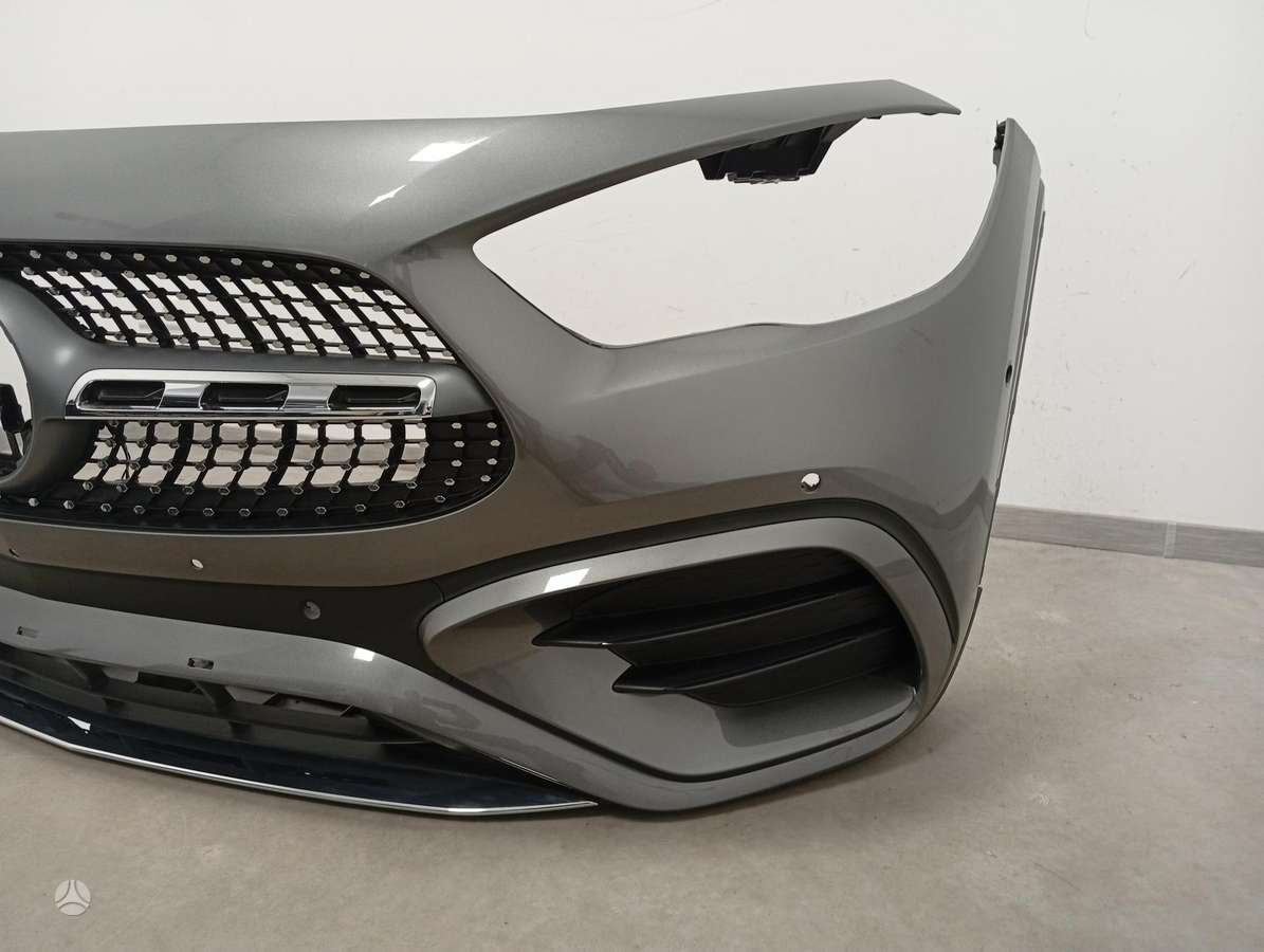 Mercedes-Benz GLA klasė крышка багажника/капот, бамперы (буфера)