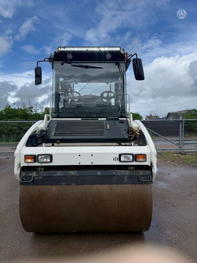 Bomag BW151AD-4 AM, vibrator / compactor