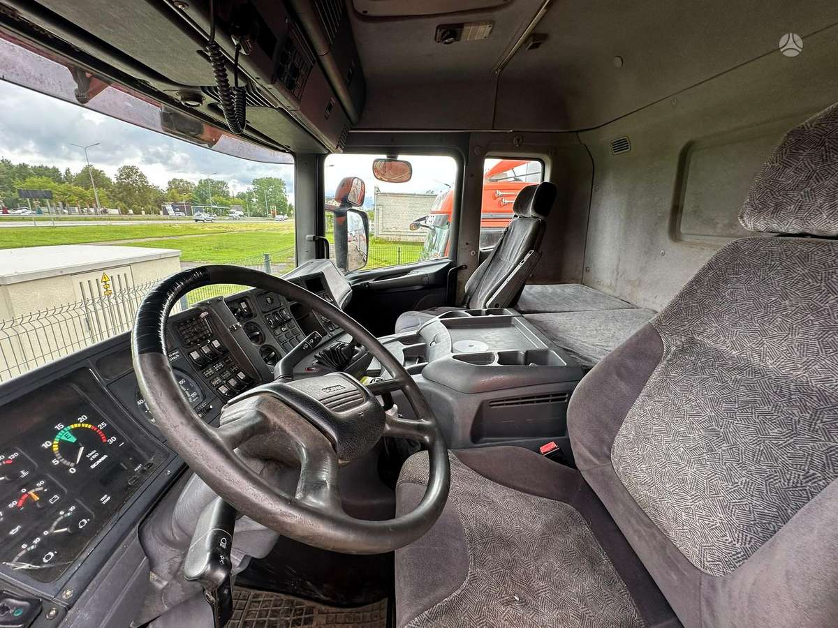 Scania 6x6, savivarčiai