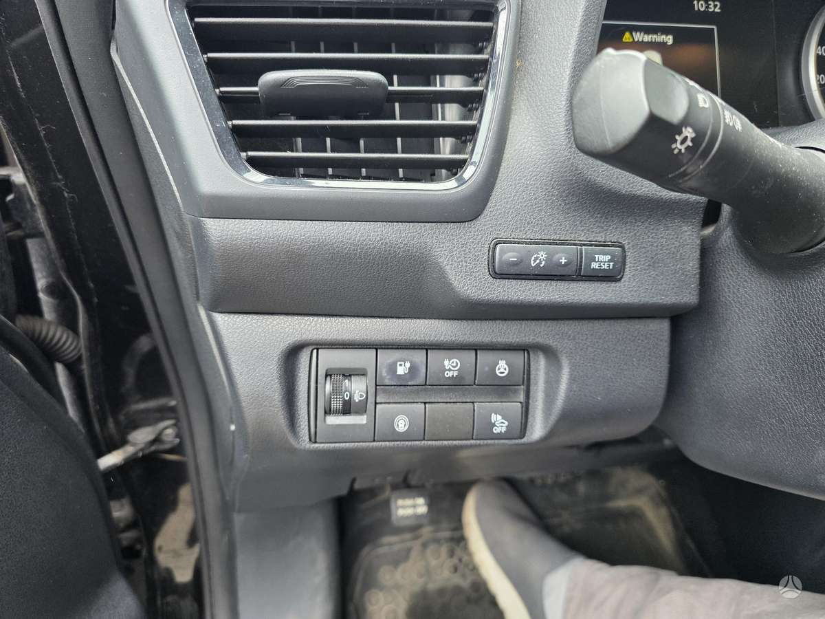Nissan Leaf, Универсал