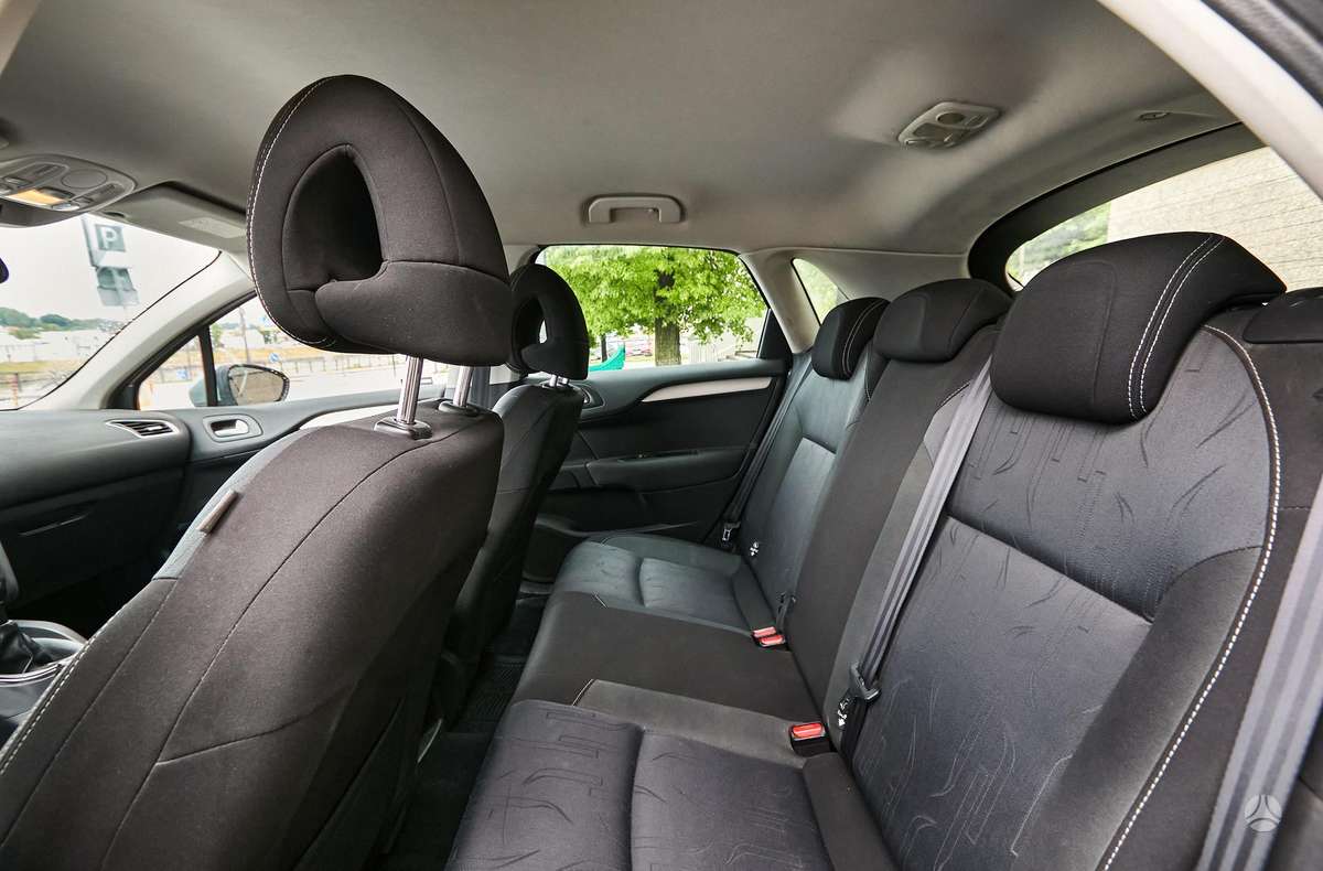 Citroen C4, 1.6 l., hatchback