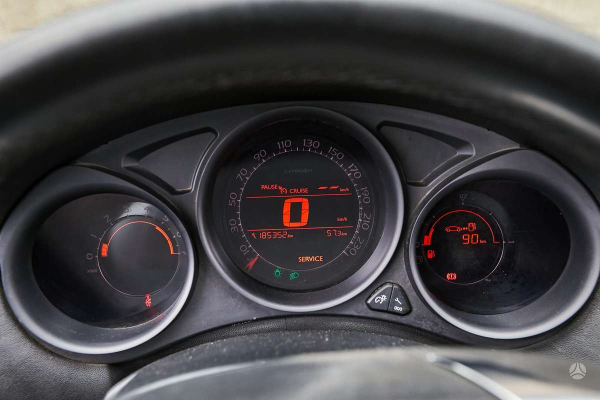 Citroen C4, 1.6 l., hatchback