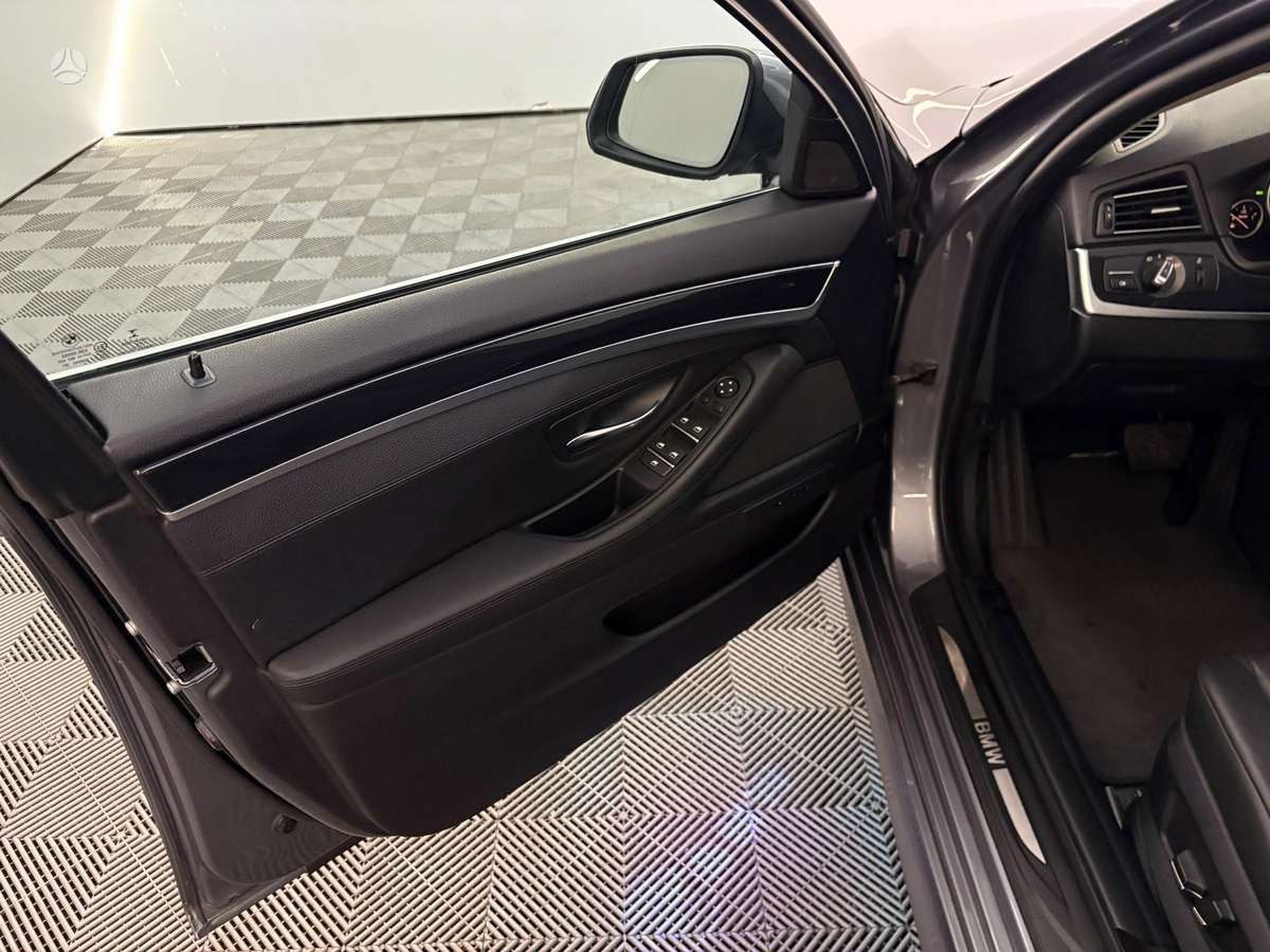 BMW 520, 2.0 l., universalas