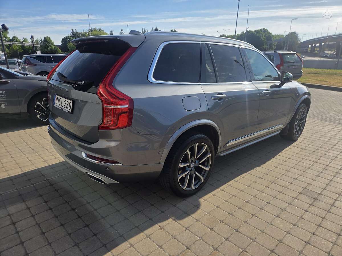 Volvo XC90 - 4