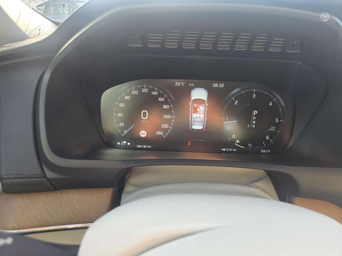 Volvo XC90 - 12
