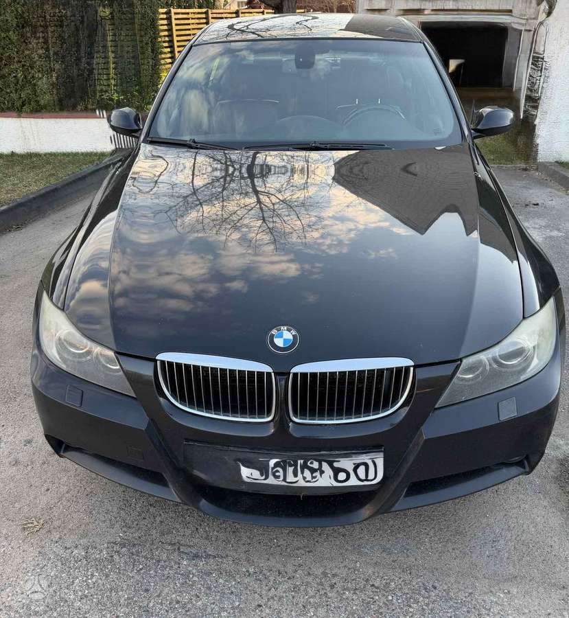 BMW 330, 3.0 l., Седан