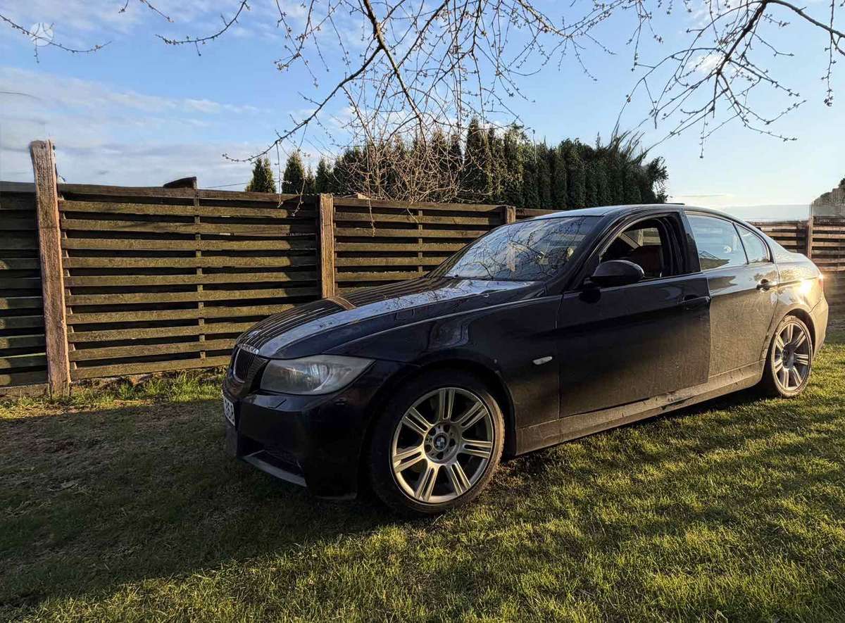 BMW 330, 3.0 l., Седан