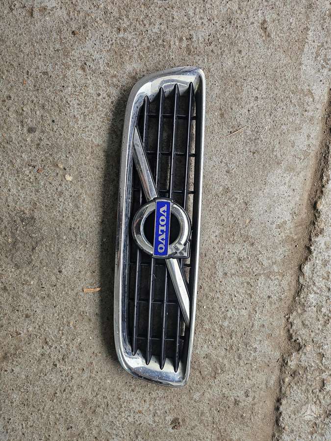 Volvo V50, Buferis, body parts
