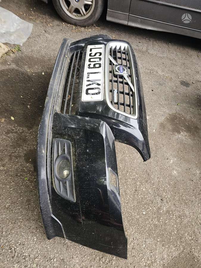 Volvo V50, Buferis, body parts