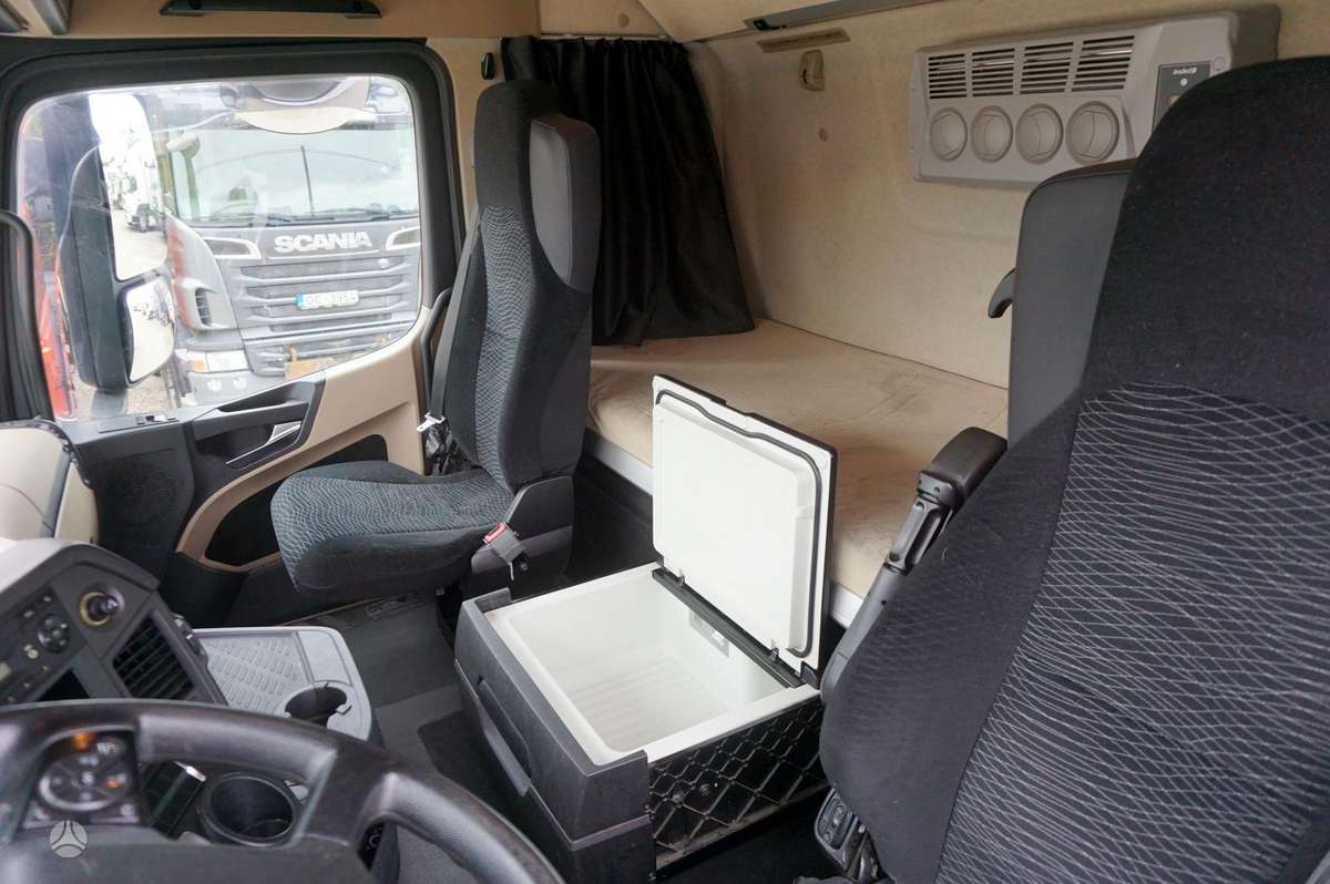 Mercedes-Benz Actros 1845 E6 BigSpace, double sleeper