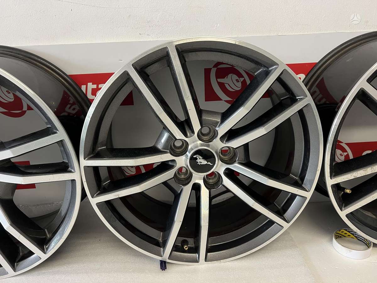 Ford Mustang, light alloy, R18