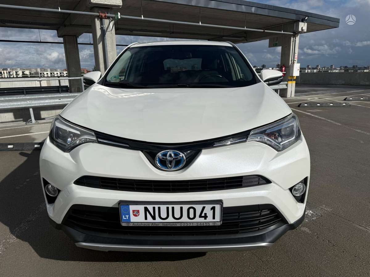 Toyota RAV4 - 1