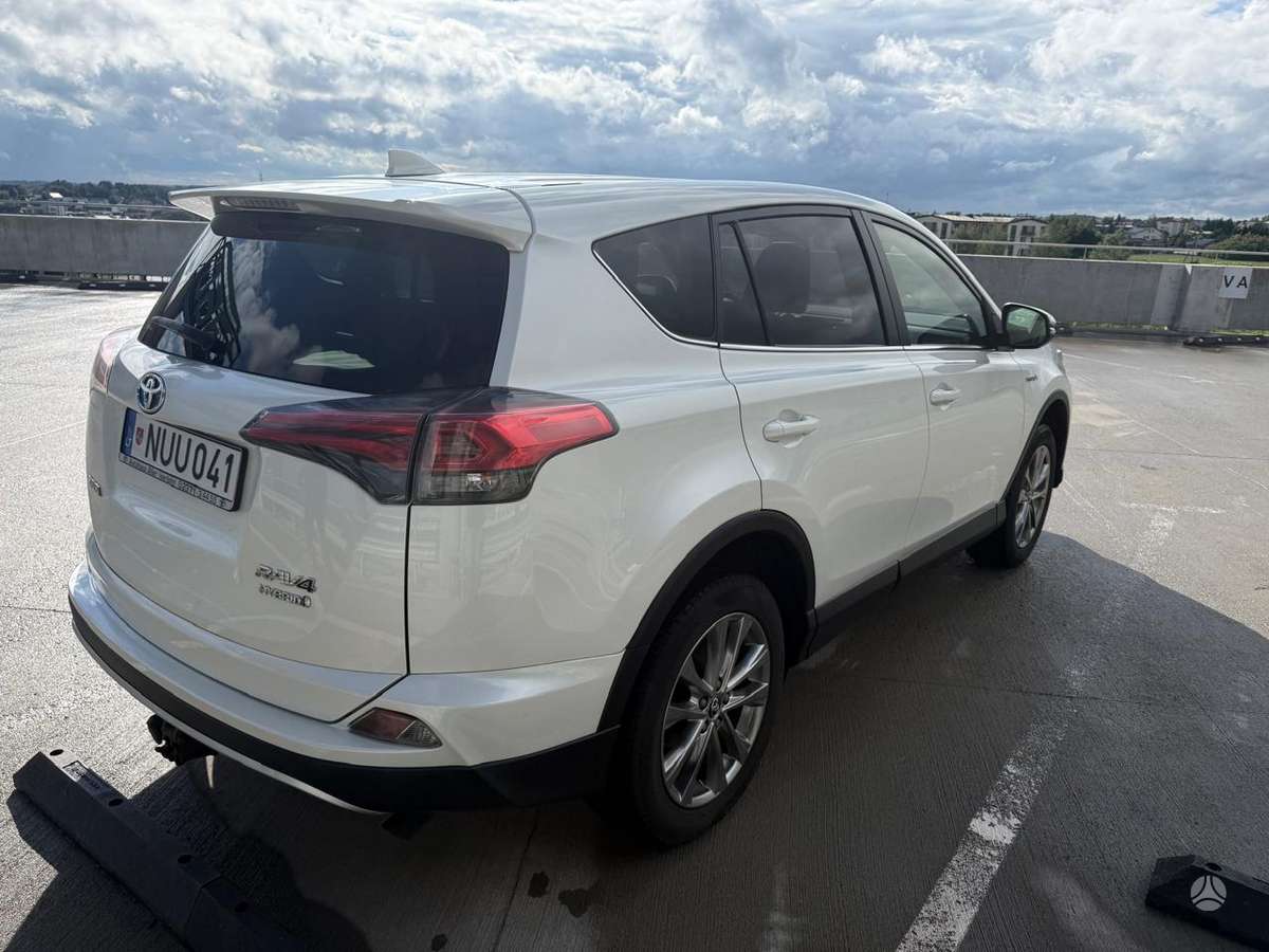 Toyota RAV4 - 4