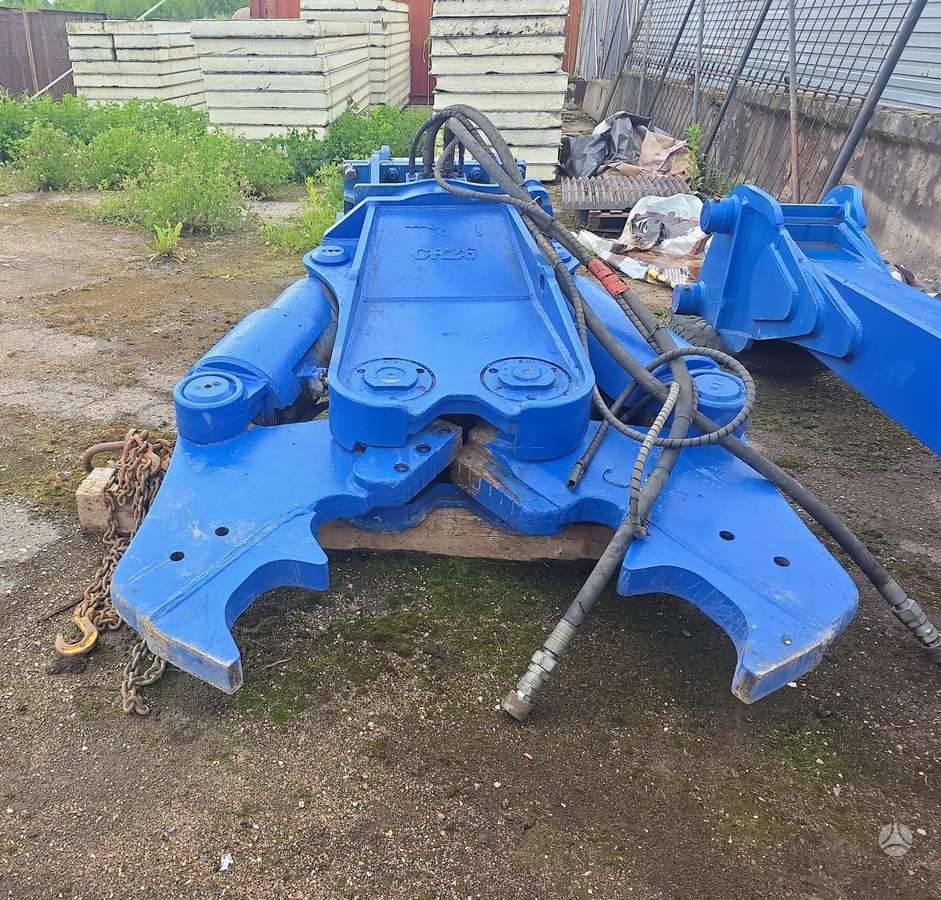 -Kita- Mantovanibenne CR26, hydraulic shears