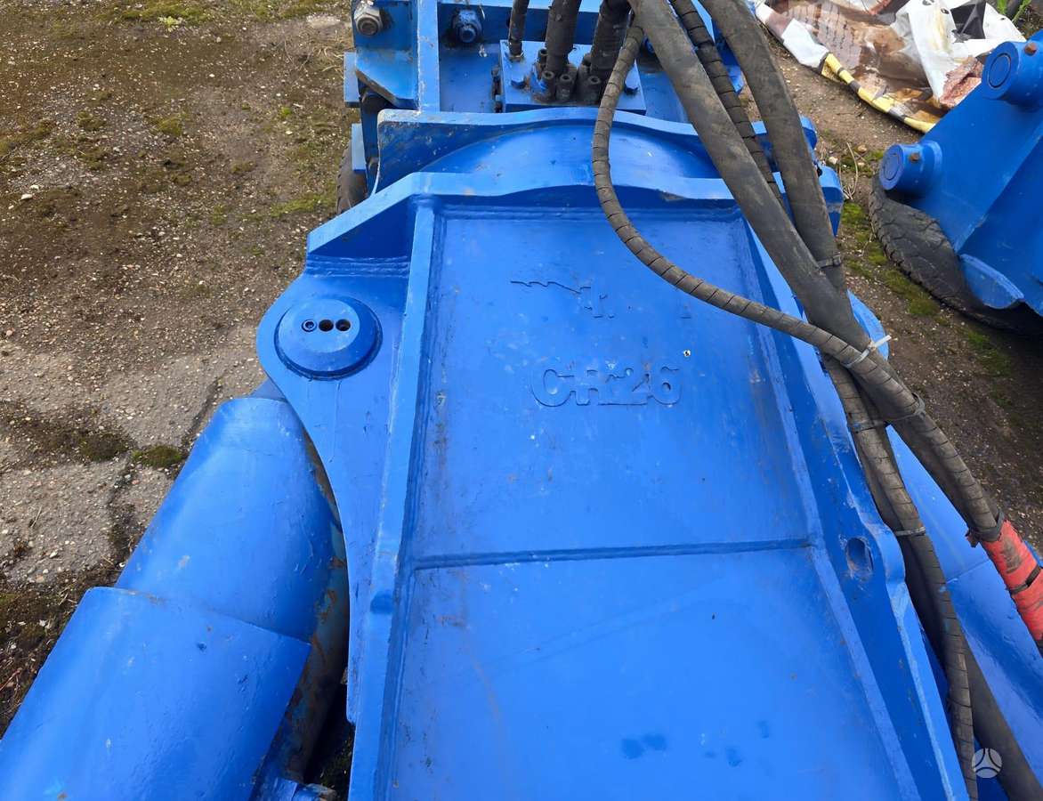 -Kita- Mantovanibenne CR26, hydraulic shears