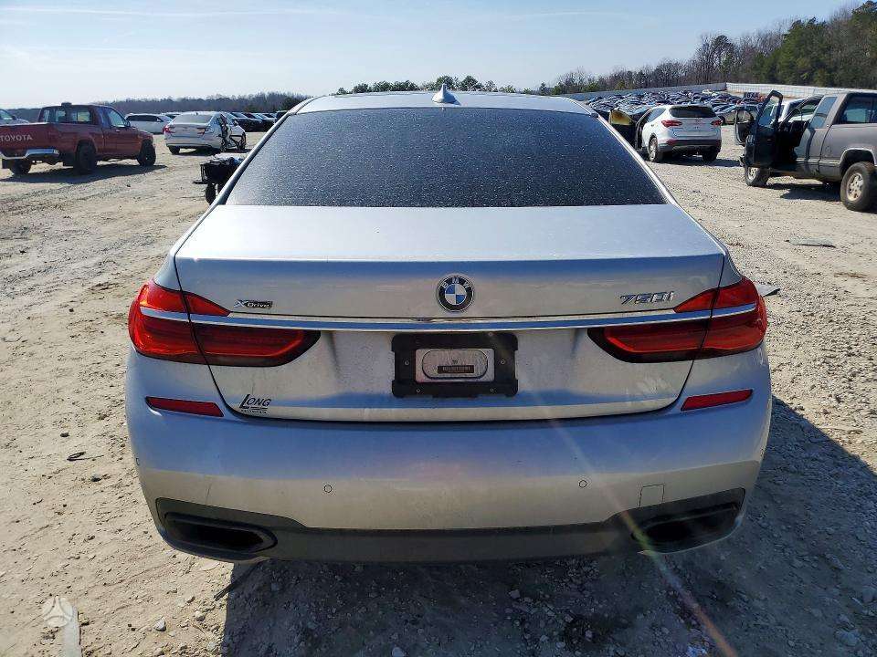 BMW 750, 4.4 l., Седан