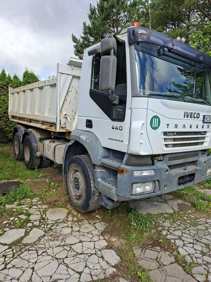 Iveco Trakker, самосвалы