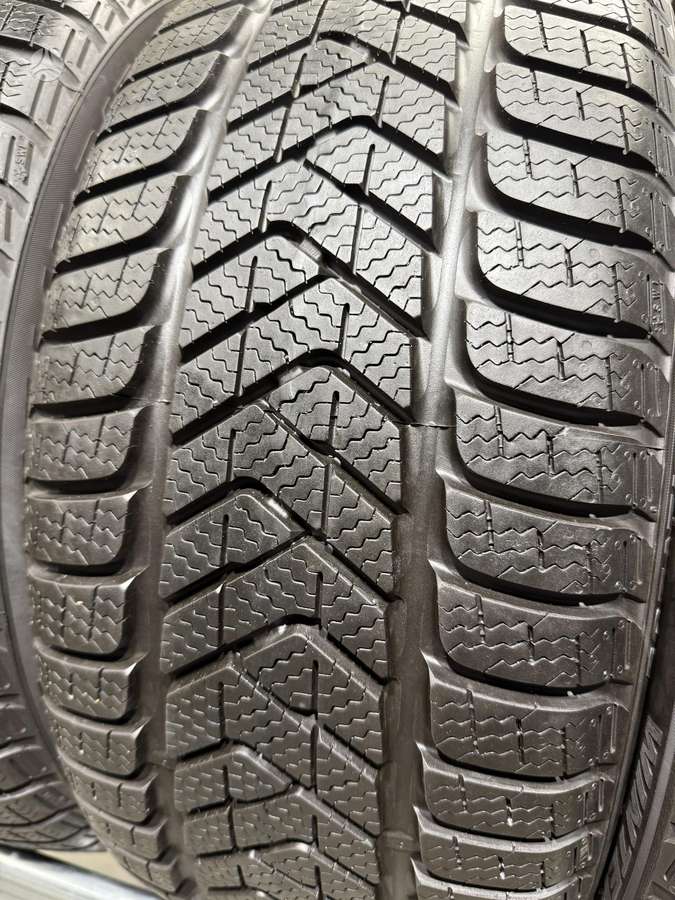 Pirelli Sottozero3, winter 225/45 R17