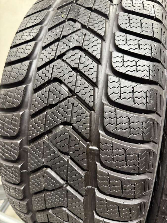 Pirelli Sottozero3, winter 225/45 R17