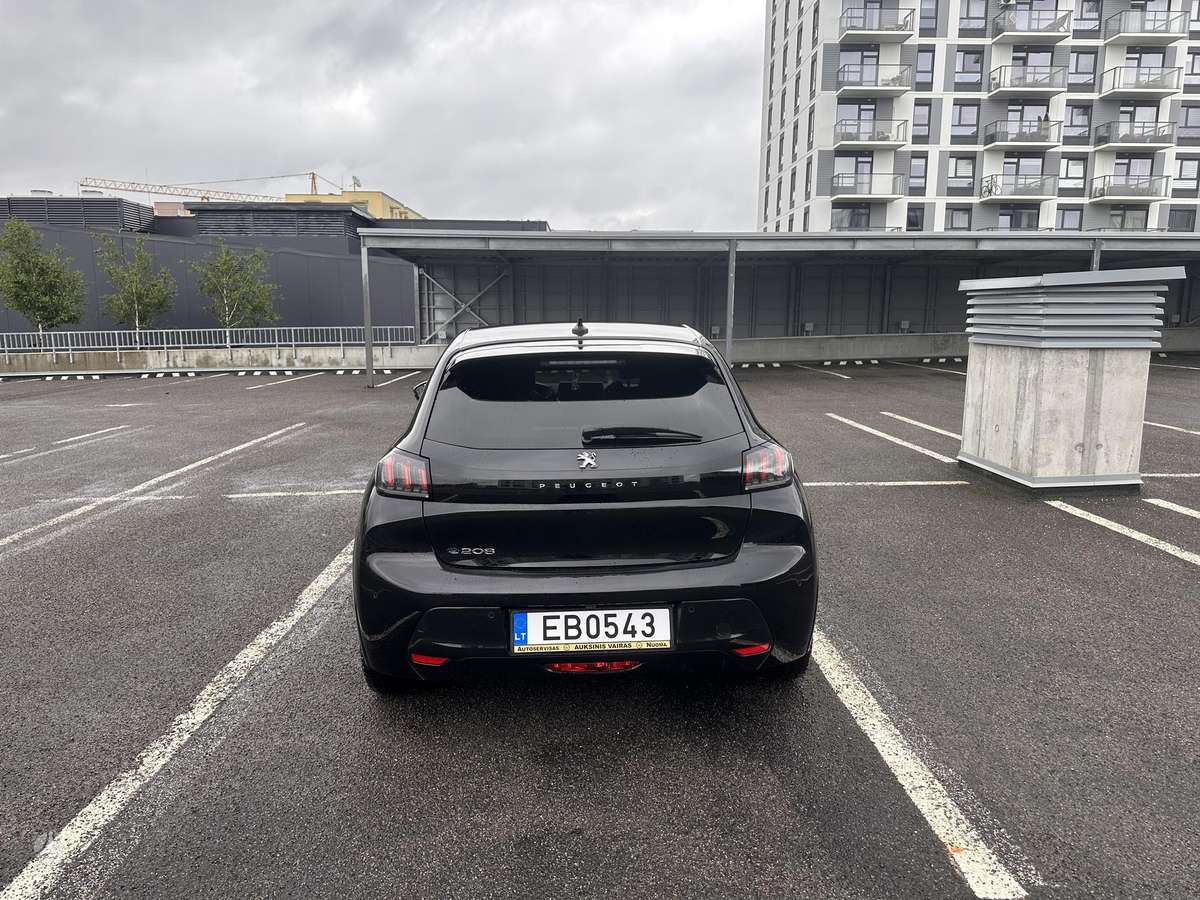 Peugeot 208 - 6