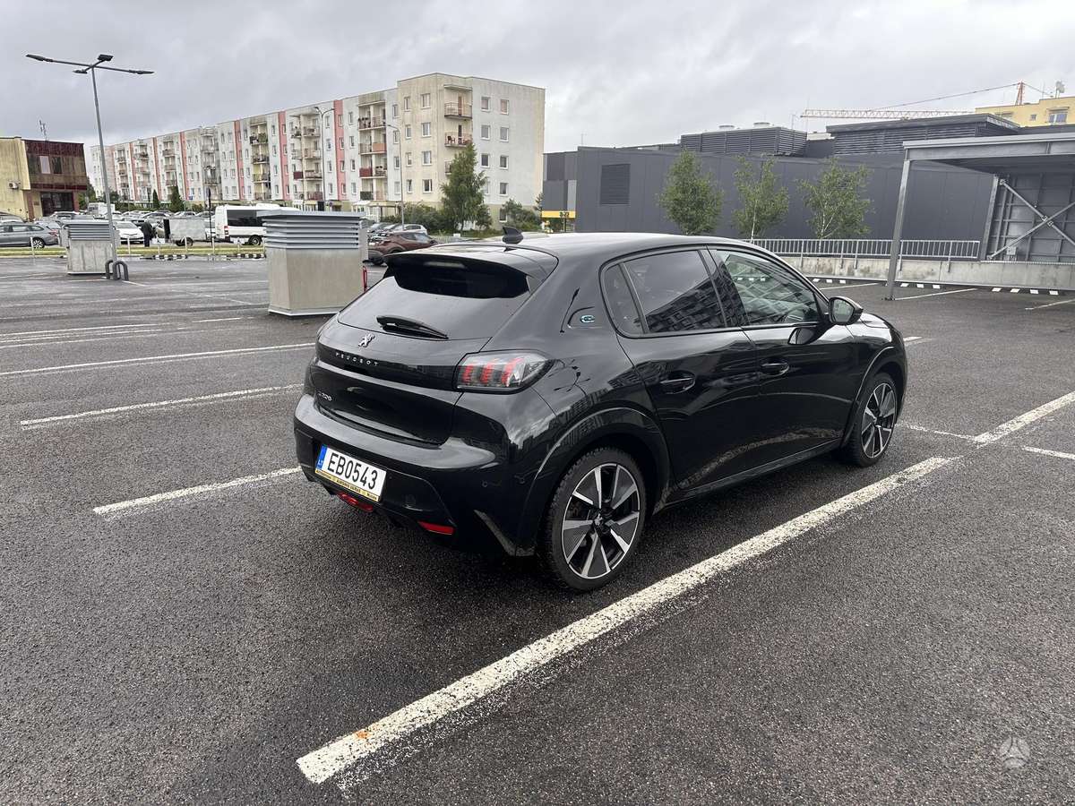 Peugeot 208 - 7
