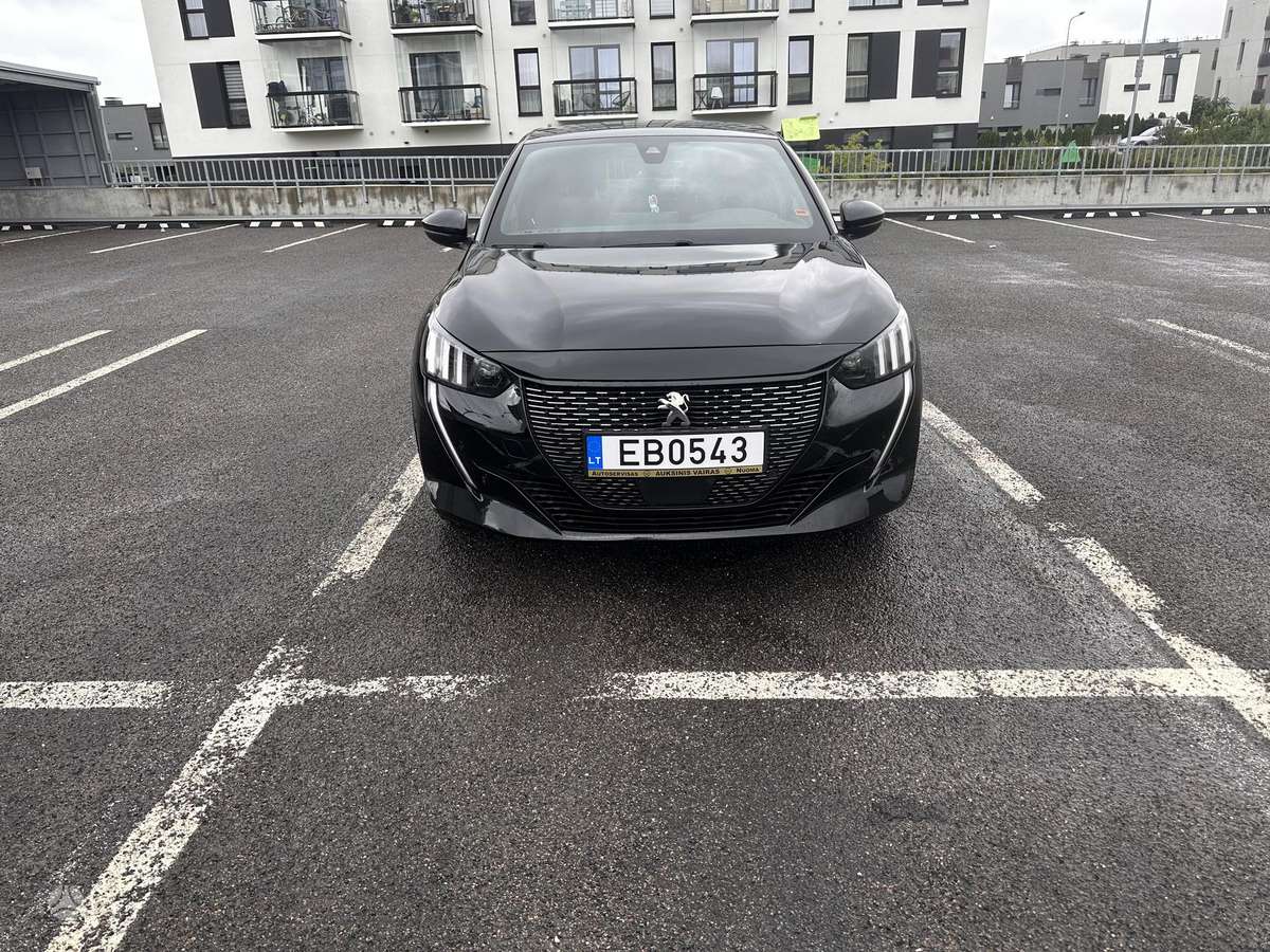 Peugeot 208 - 10