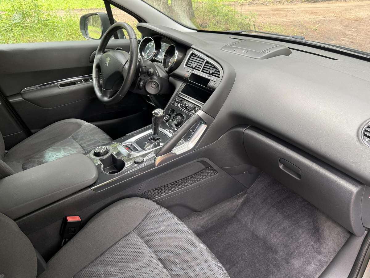 Peugeot 3008 - 11