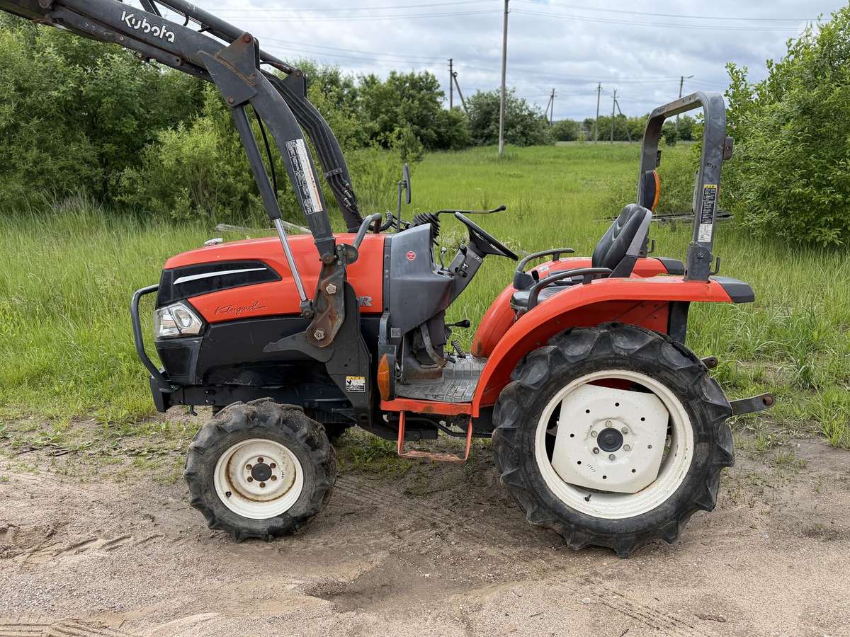 Kubota KL24, тракторы