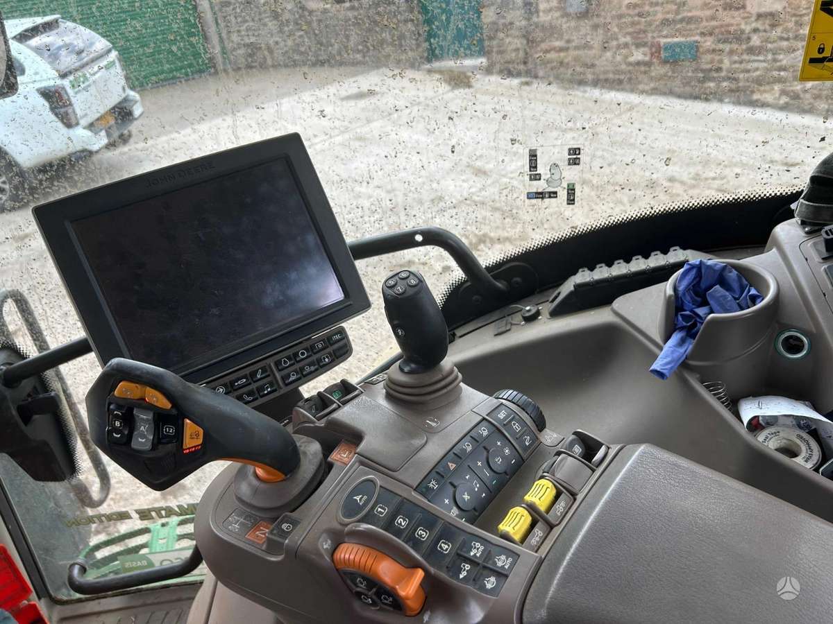 John Deere 6155R, tractors