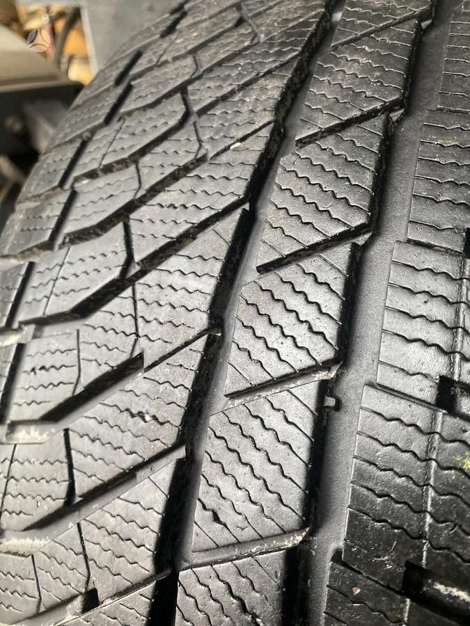 Falken, winter 235/40 R18