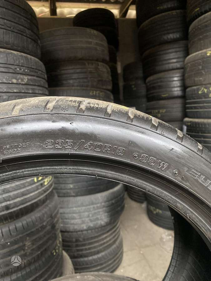 Falken, žieminės 235/40 R18