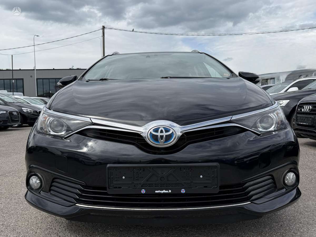 Toyota Auris - 1