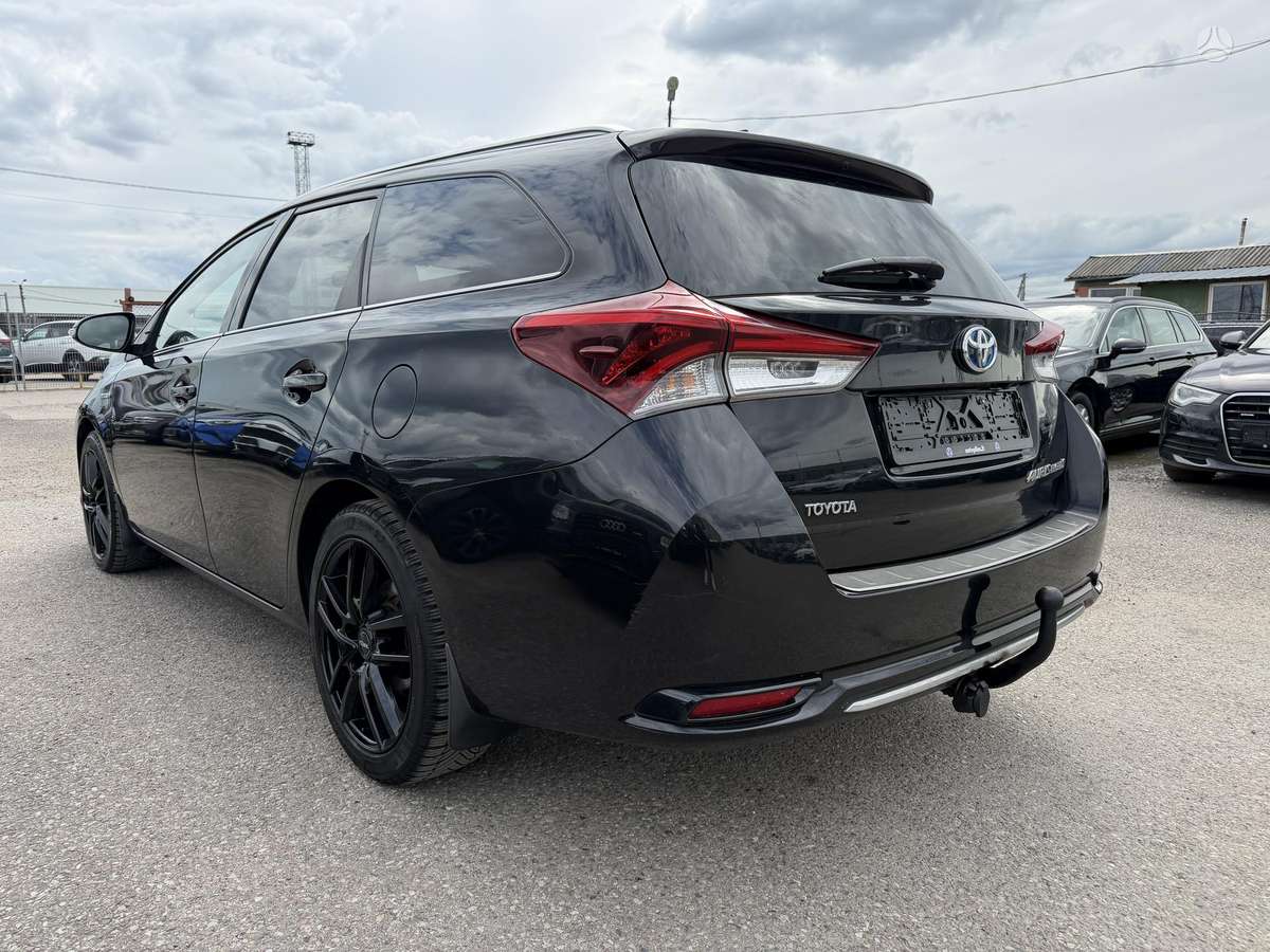 Toyota Auris - 4
