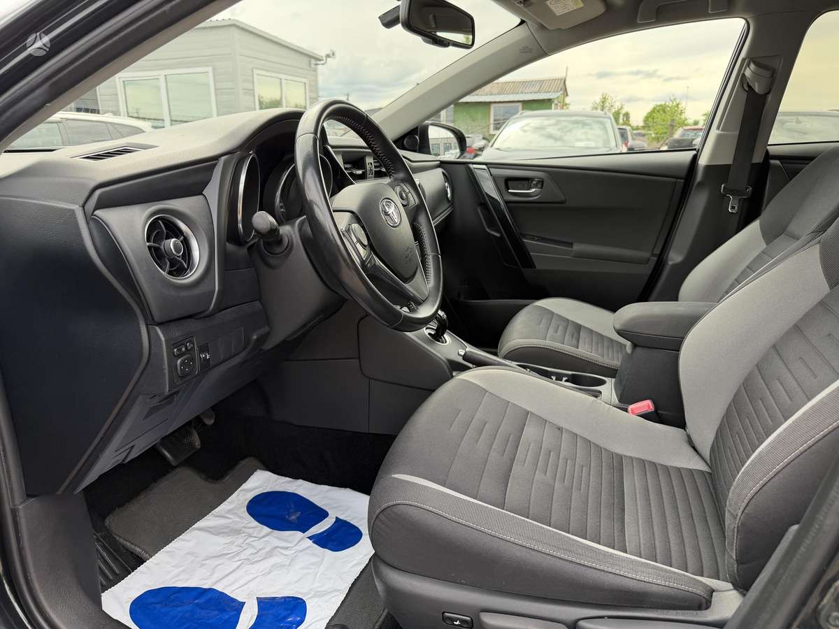 Toyota Auris - 9