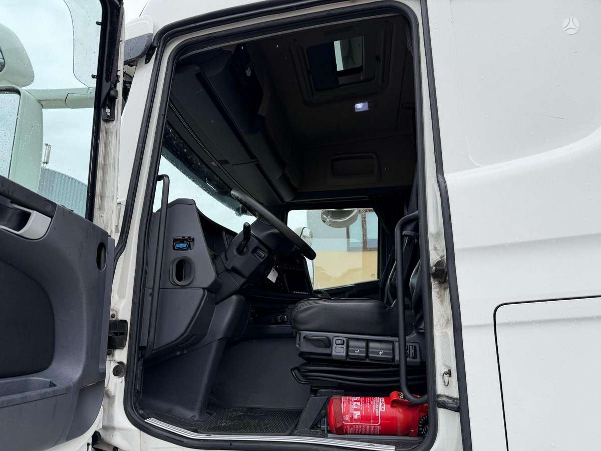 Scania G490, refrigerated trucks