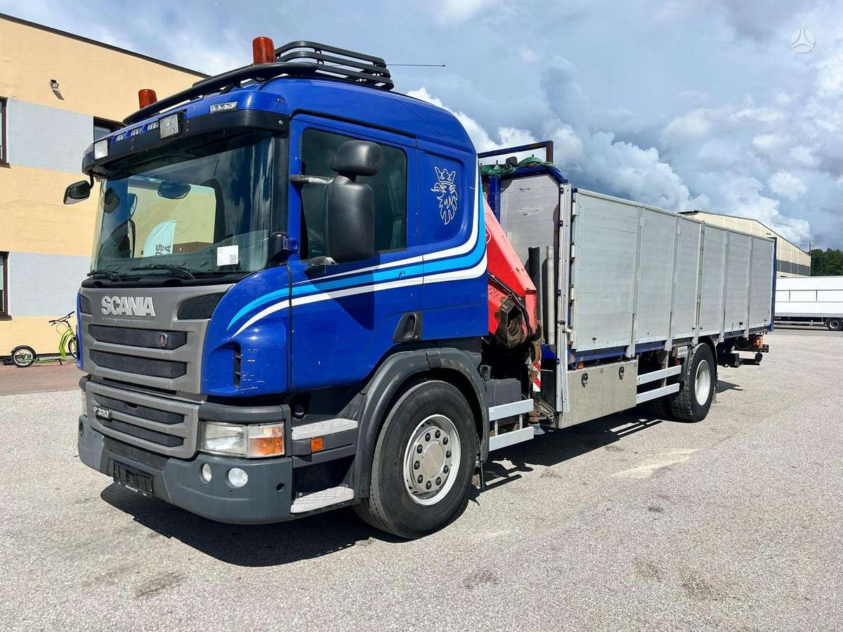 Scania P320, su kranu