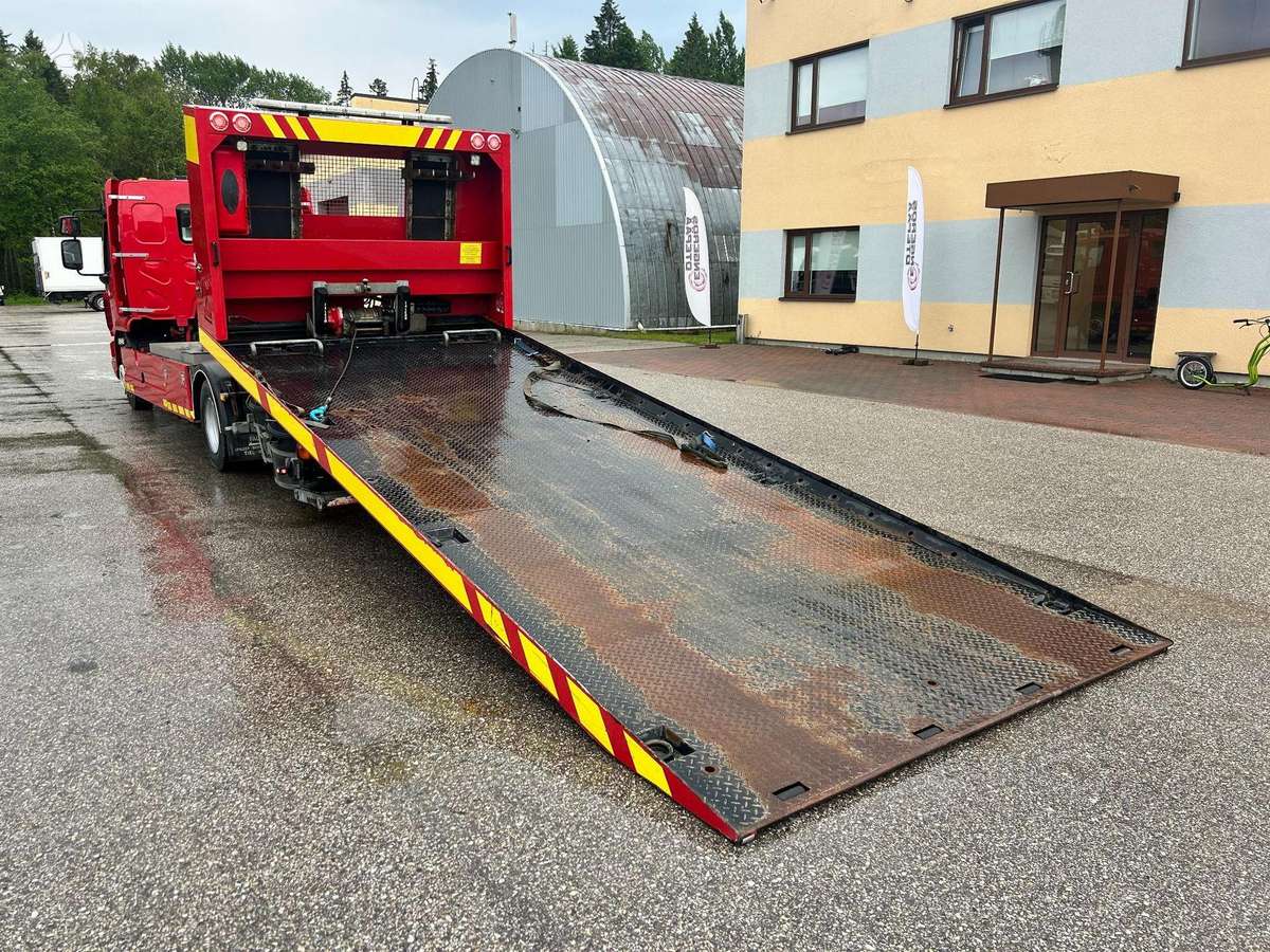 DAF LF210, auto transporters