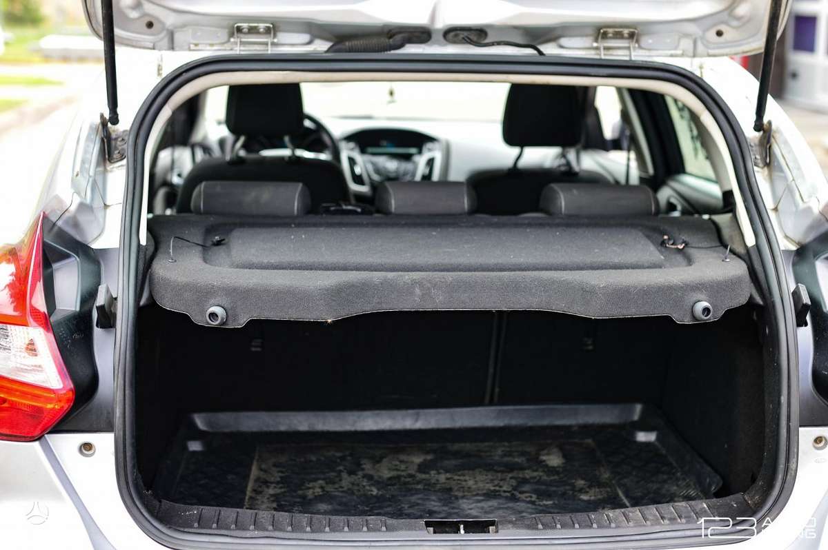 Ford Focus, 1.6 l., hatchback