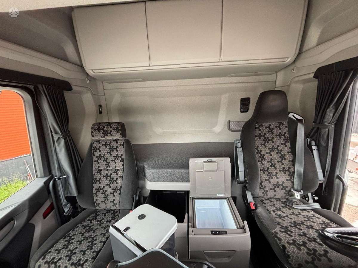 Scania R 500 6x2, single sleeper