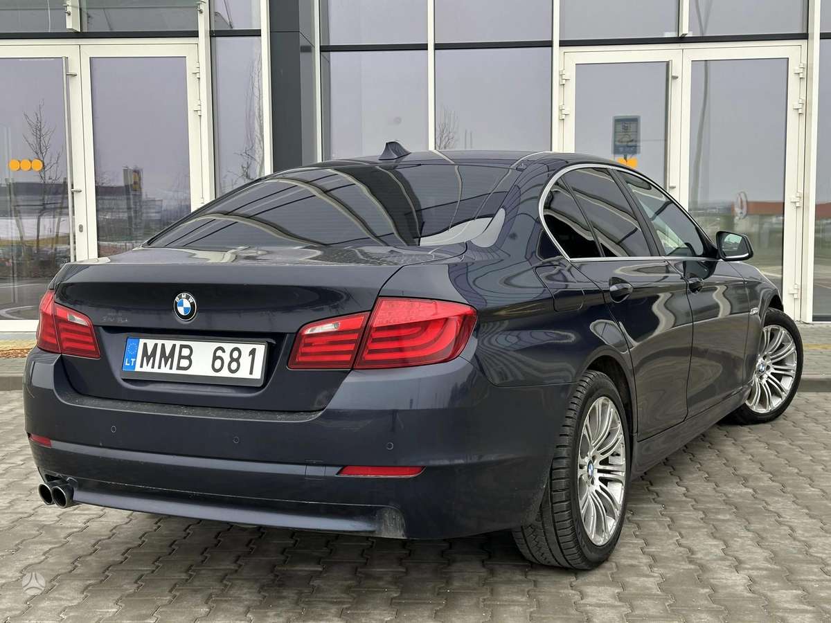 BMW 525, 3.0 l., Седан