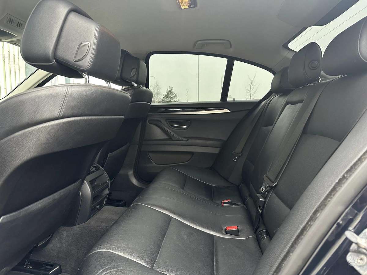 BMW 525, 3.0 l., Седан